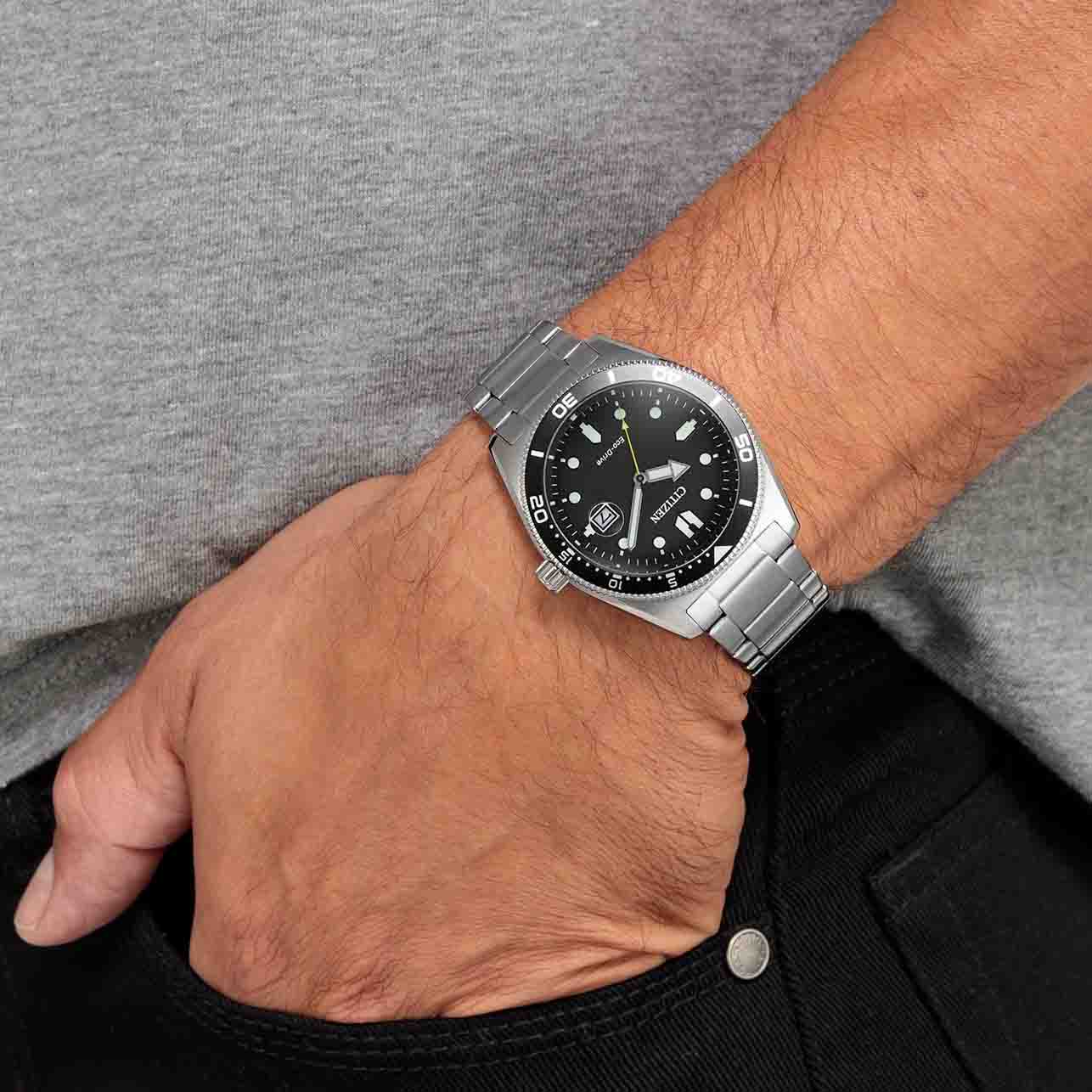 CITIZEN Eco-Drive με Ασημί Ατσάλινο Μπρασελέ AW1760-81E